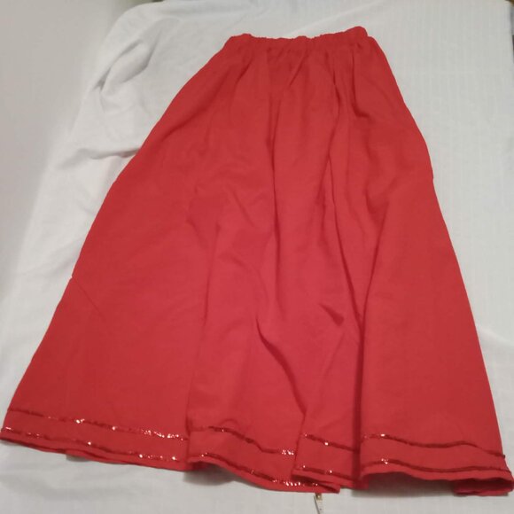 Beautiful long red skirt with sequins at the bottom, cotton and polyester - Picture 8 of 8